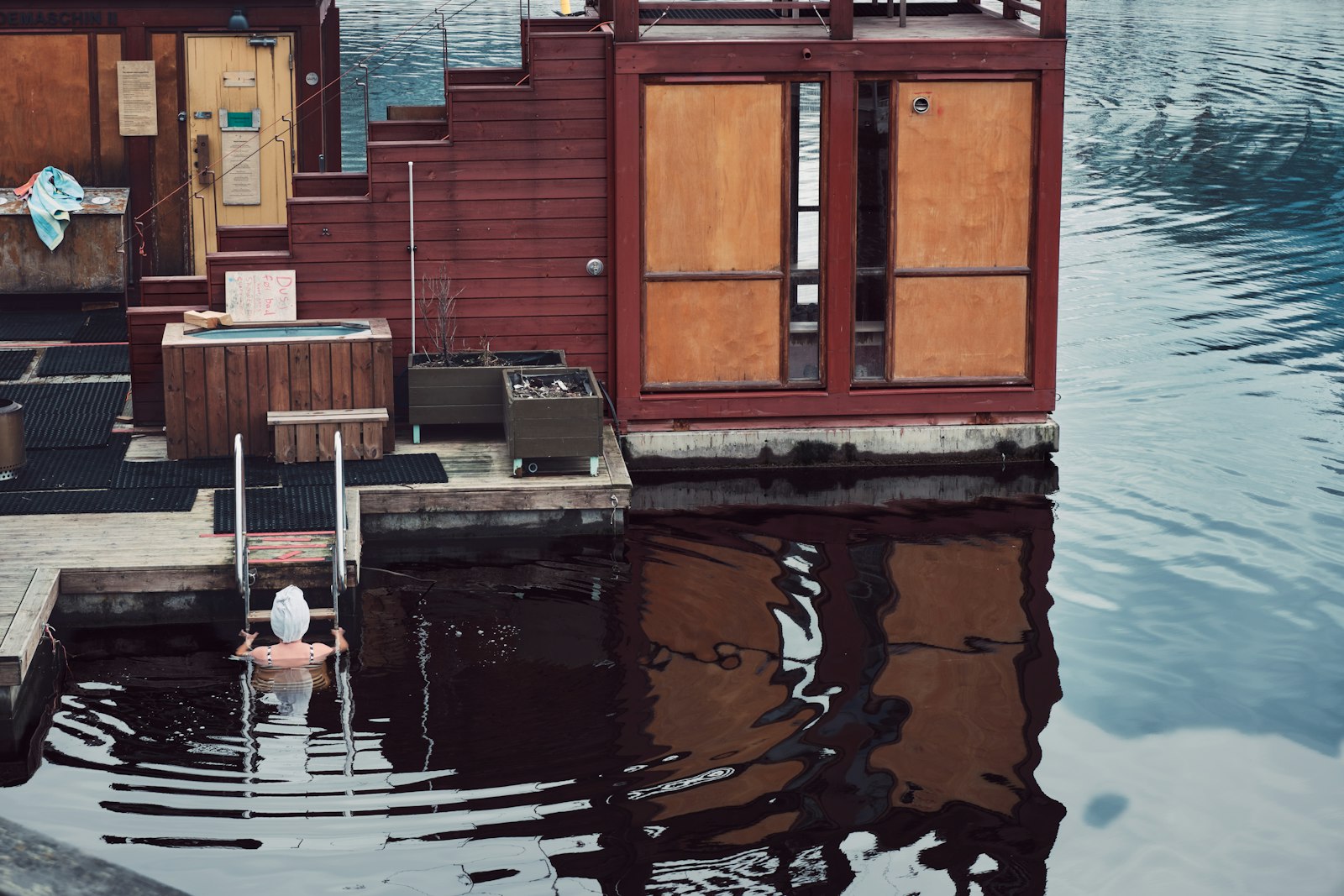 Passage du sauna a l eau froide
